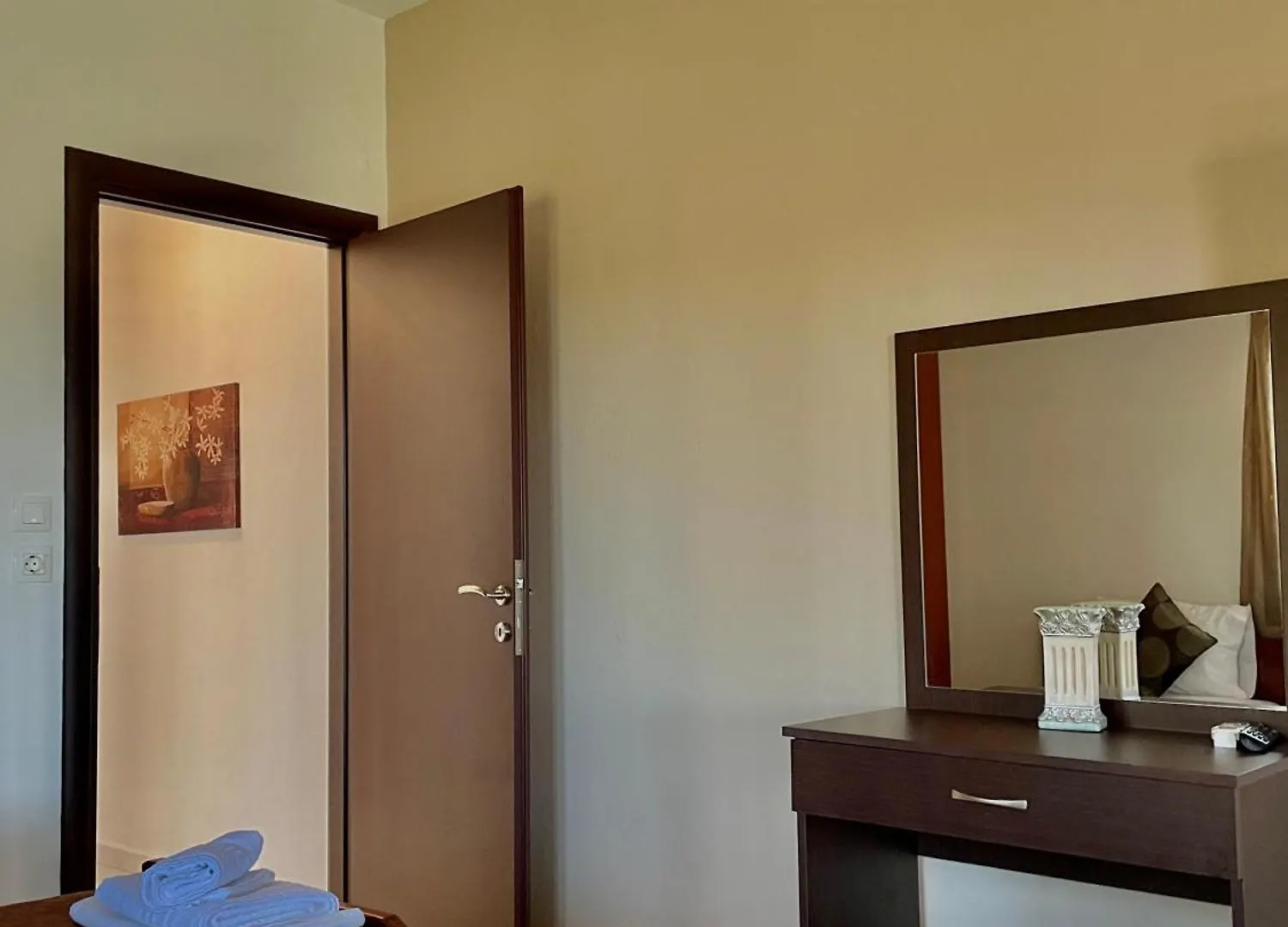 Anna Dani Apartments Вурвуру