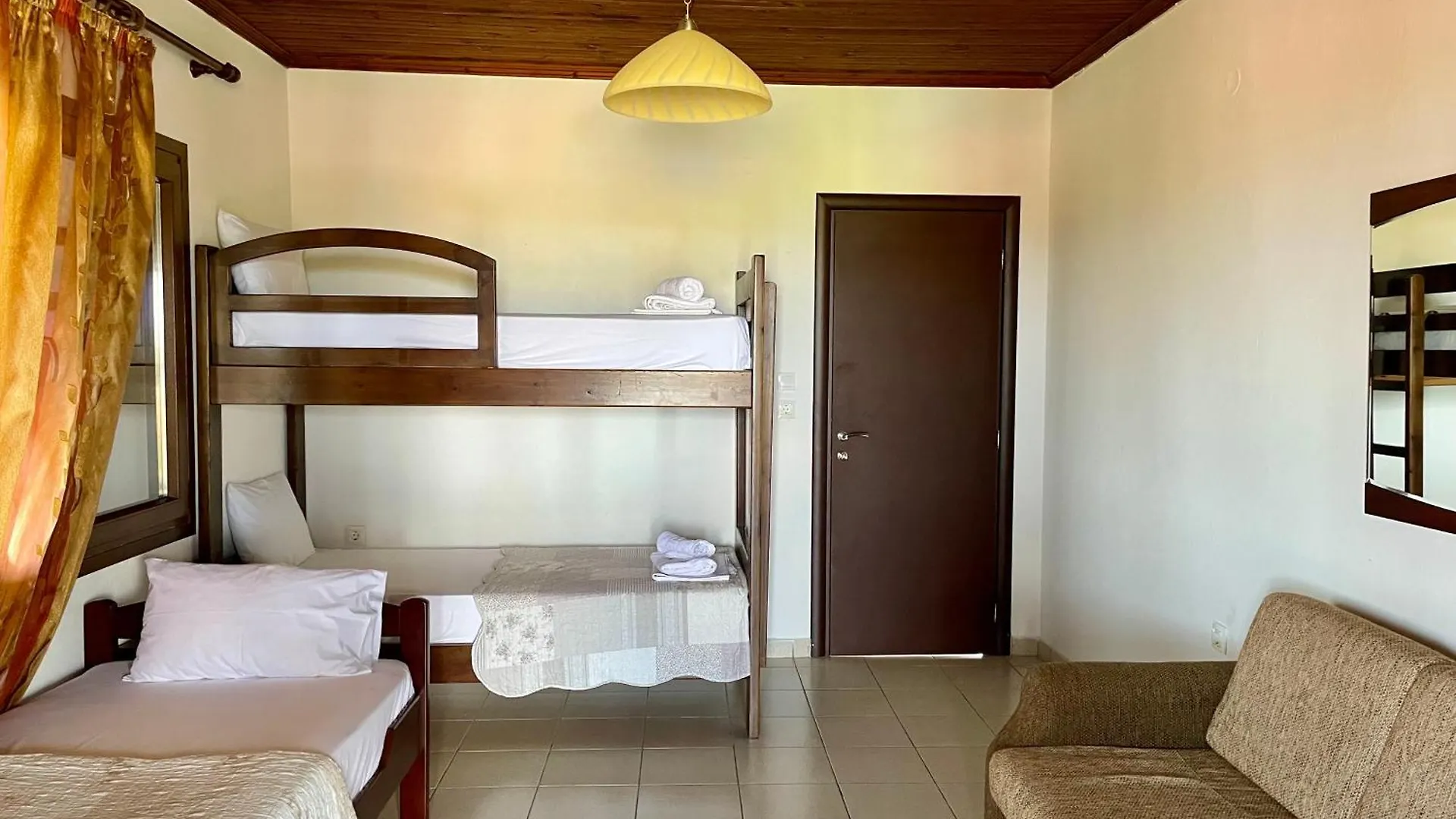 Anna Dani Apartments Вурвуру