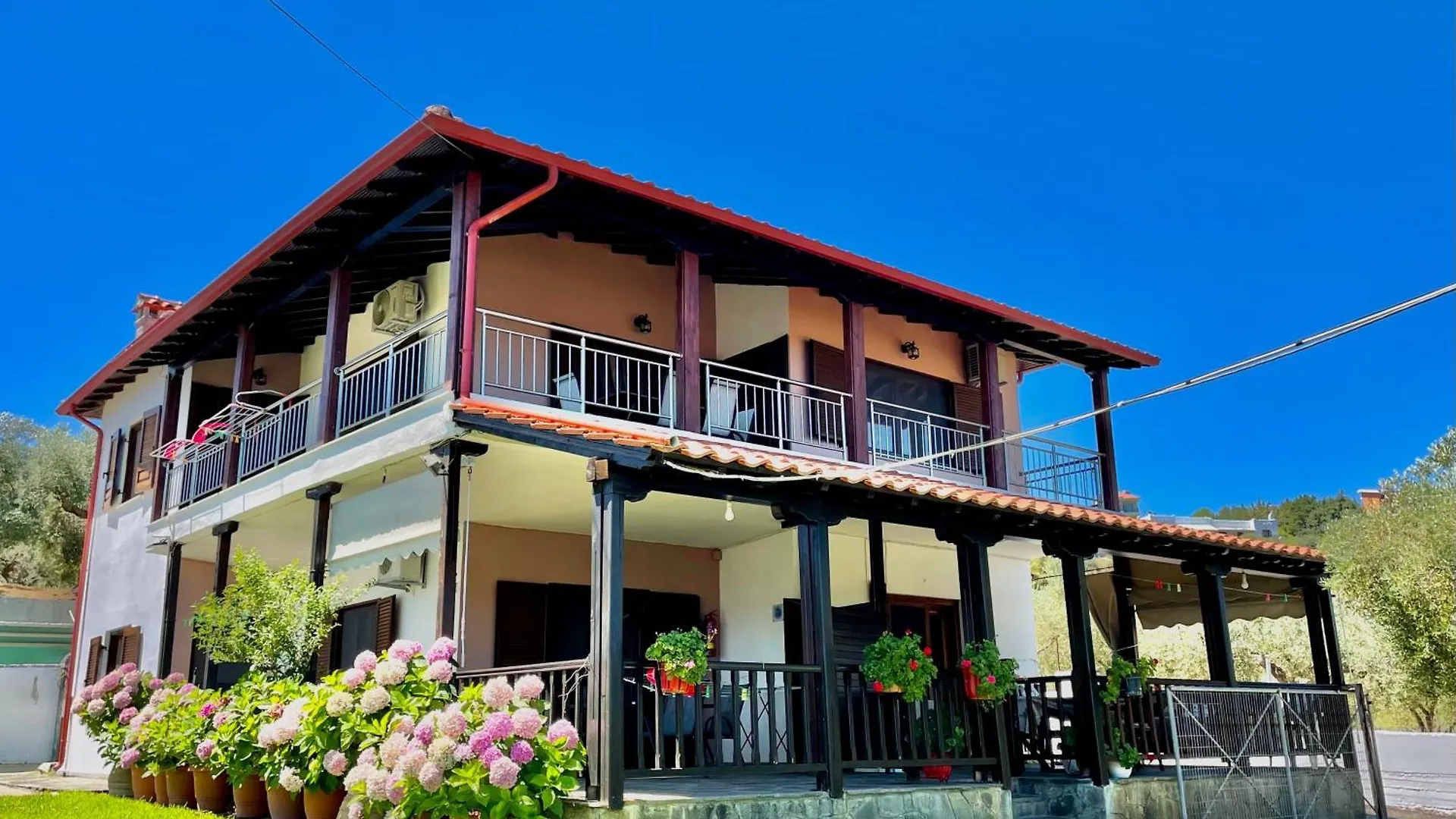 Anna Dani Apartments location